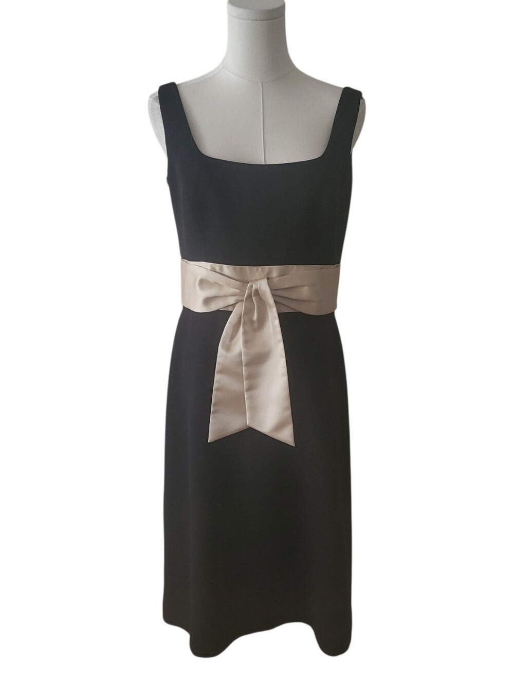 Ann Taylor Black & Champagne Sleeveless Sheath Dress Size 8‎